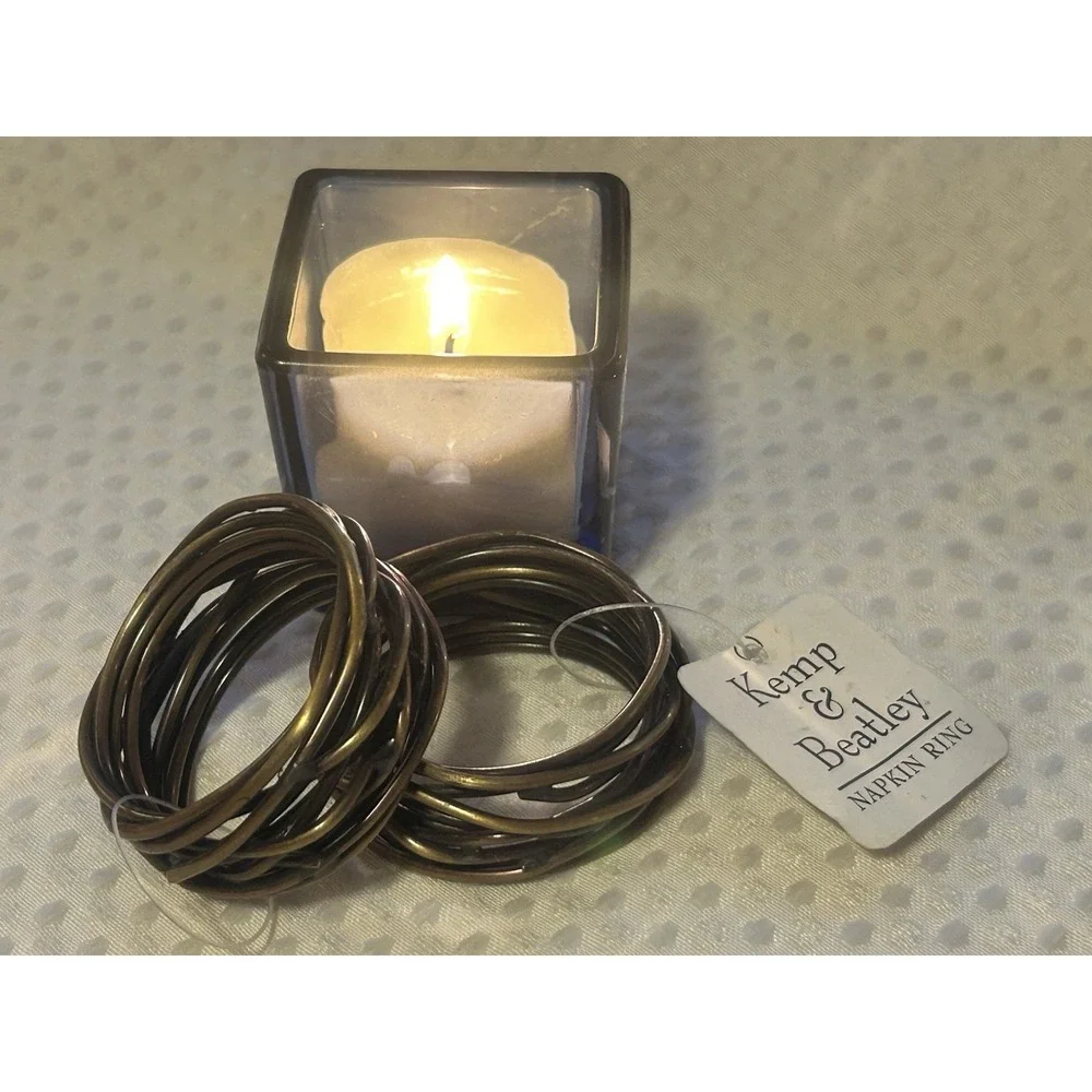 Kemp & Beatley Twisted Wire NEW - Brass Napkin Rings Set Of 2 Plus Cloth Napkins
